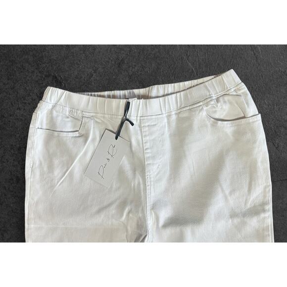NEW Parker & Rowe White Capri Jeans Pull On Elastic Waist Rhinestone Fringe XL - Picture 3 of 12